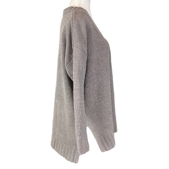 Altar'd State V Neck Sweater Gray Size Medium Cozy - Picture 2 of 7